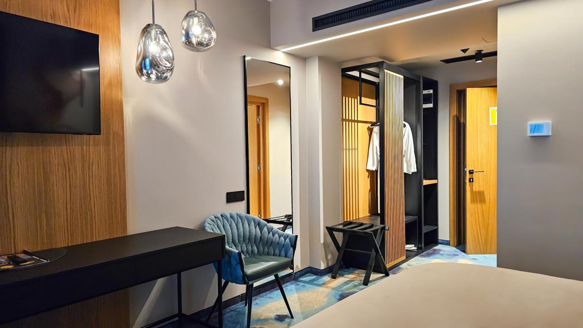 Hotel Bucura Кэлимэнешти Экстерьер фото