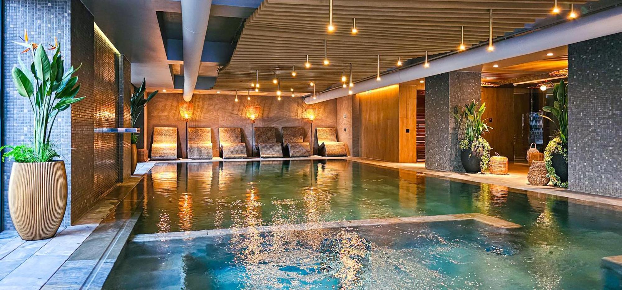 Hotel Bucura Кэлимэнешти Экстерьер фото
