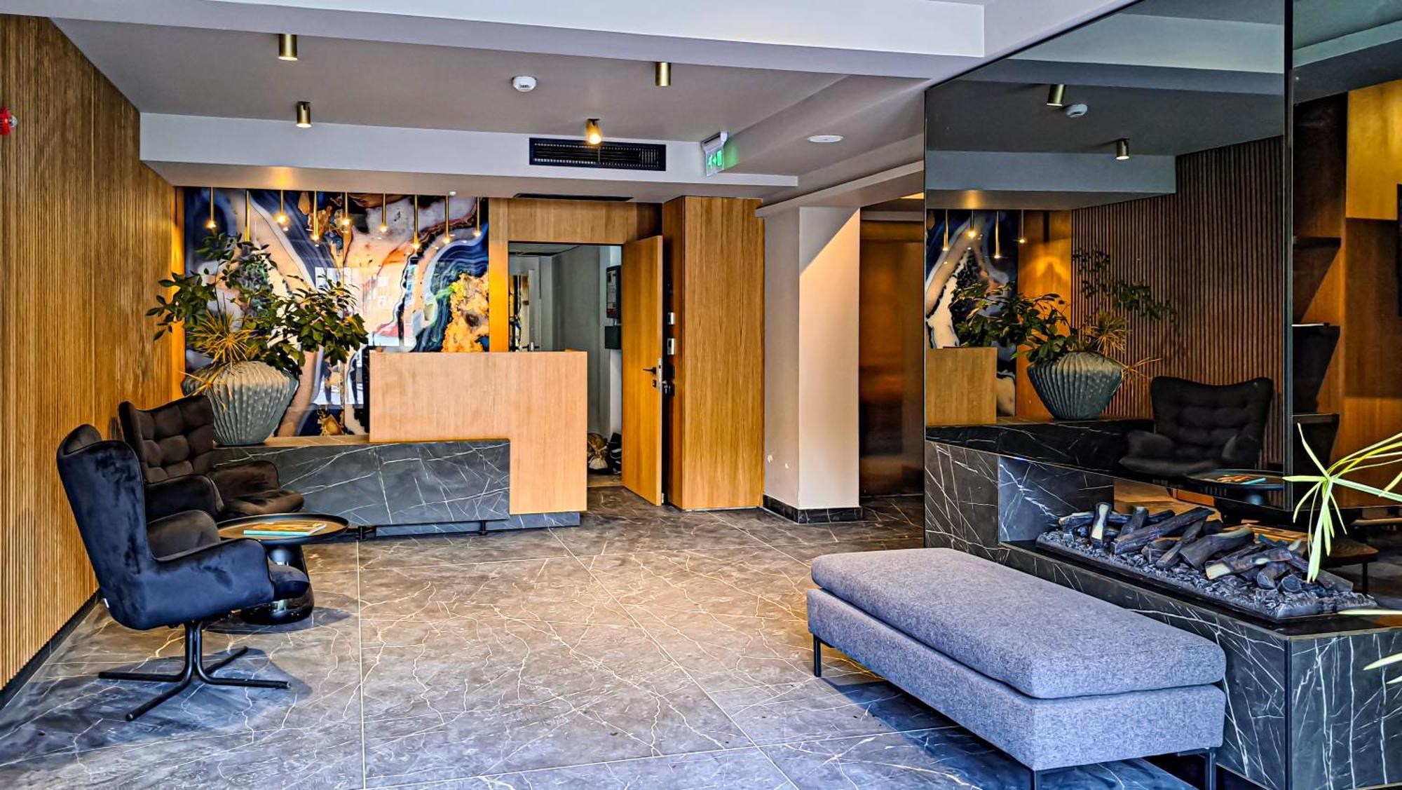Hotel Bucura Кэлимэнешти Экстерьер фото
