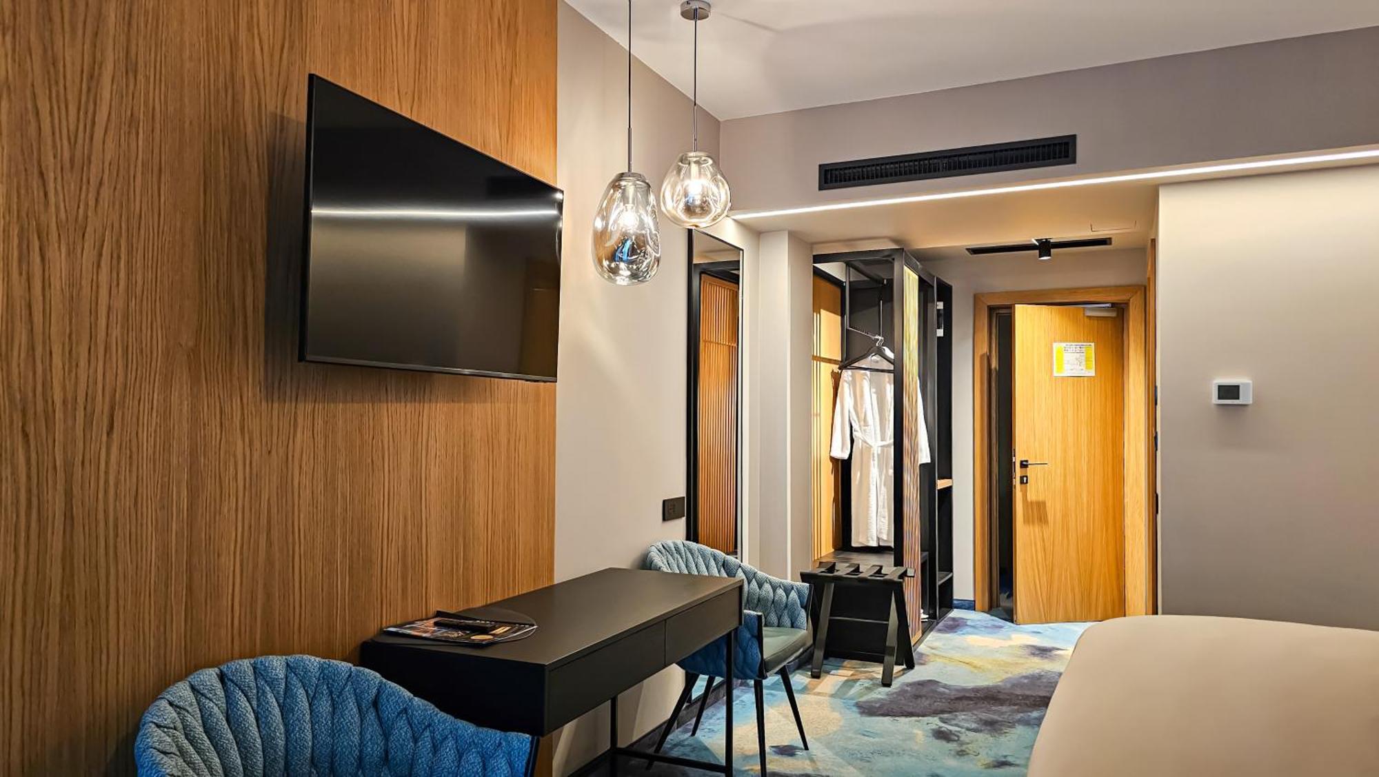 Hotel Bucura Кэлимэнешти Экстерьер фото
