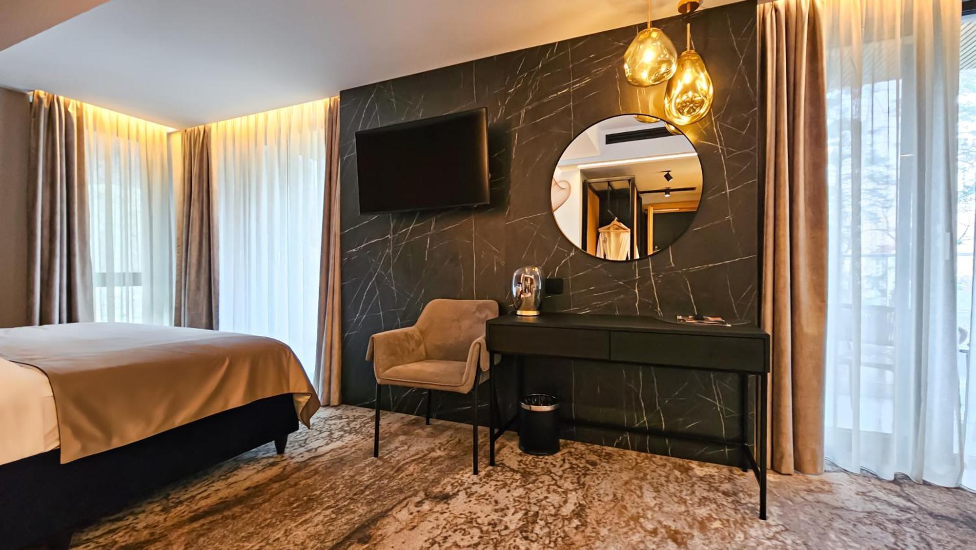 Hotel Bucura Кэлимэнешти Экстерьер фото