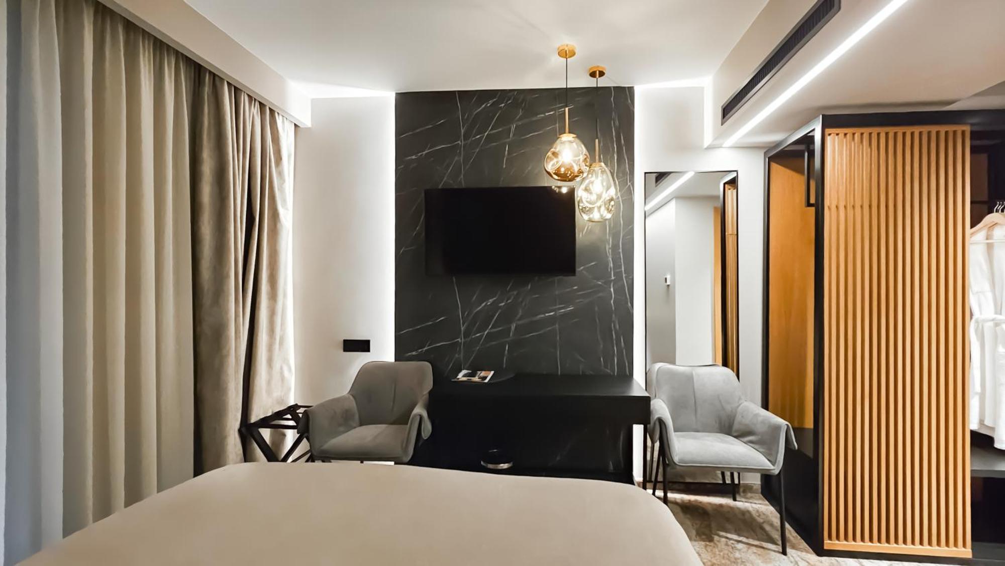 Hotel Bucura Кэлимэнешти Экстерьер фото